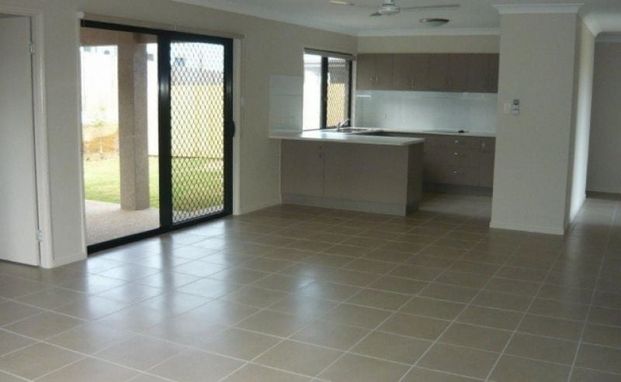 1A Zoe Court, Mount Louisa - Photo 1