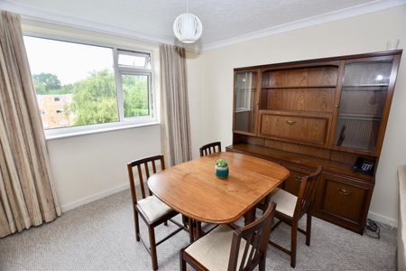 Brookstray Flats, Nod Rise, Coventry, CV5 7HW - Top Floor 2 Bedroom Flat - Photo 3