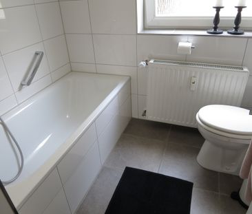 Bünde-### Traumhafte 3 Zimmer Wohnung mit Balkon und Garage in Bünd... - Photo 1