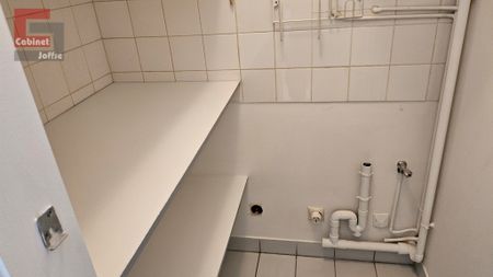 Location Appartement 2 pièces 70m² FONTAINEBLEAU 77300 - Photo 4