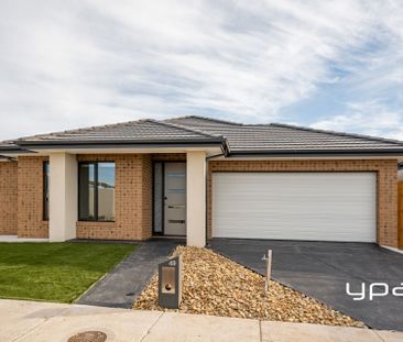 Modern 4-Bedroom Living with Two Living Areas and Alfresco - Photo 5