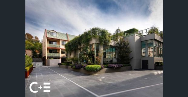 Spacious + Convenient - Photo 1