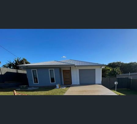 4 Kift Street, Russell Island, Qld 4184 - Photo 1