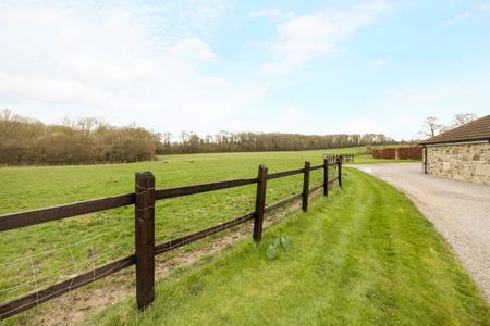 2 bedroom barn to rent - Photo 4