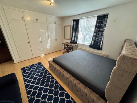 Room in a Shared Flat, Tenterden Grove, NW4 - Photo 4