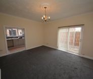 2 bed House - End Terrace for Rent - Photo 2