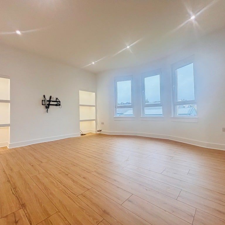 Rossland Place, 1/1, Renfrewshire, Bishopton, PA7 5AN - Photo 1
