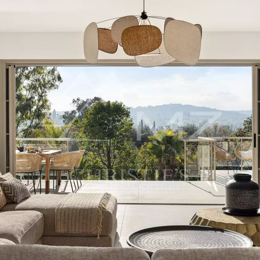 Saint-Paul-de-Vence - Proche du village - Villa contemporaine neuve - Photo 1