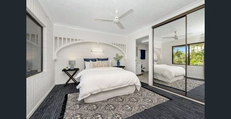 Modern CBD Unit – Convenient Location - Photo 3