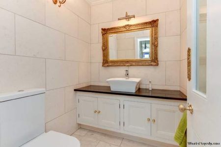 6 bedroom property to rent in Hove - Photo 3