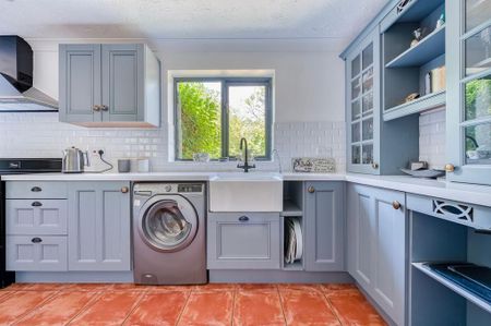 4 bedroom barn conversion to rent - Photo 2