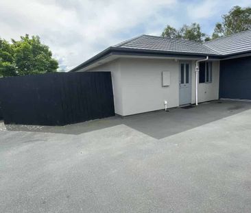 Gloucester awaits!! - Photo 3