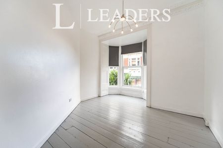 2 bedroom apartment to rent Osborne Road, Southsea, Hampshire, PO5 - Photo 3