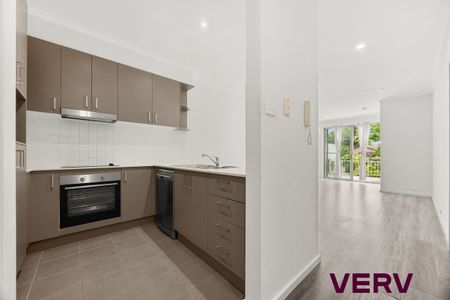 BEAUTIFUL ONE BEDROOM APARTMENT - Photo 5