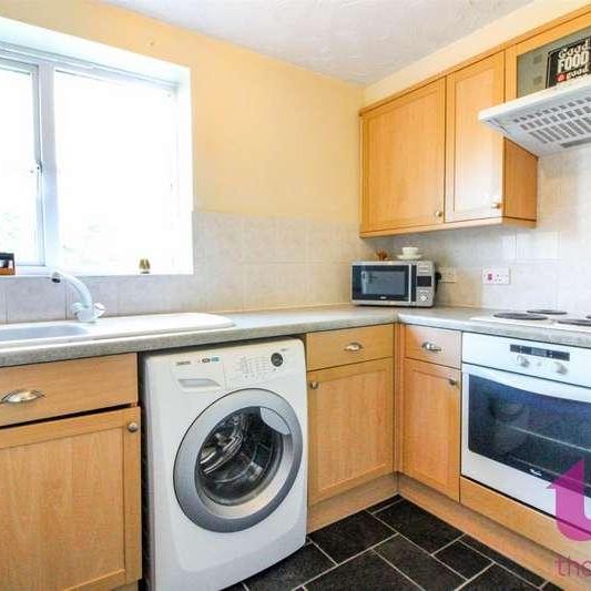 Sewell Close, Chafford Hundred, RM16 - Photo 1