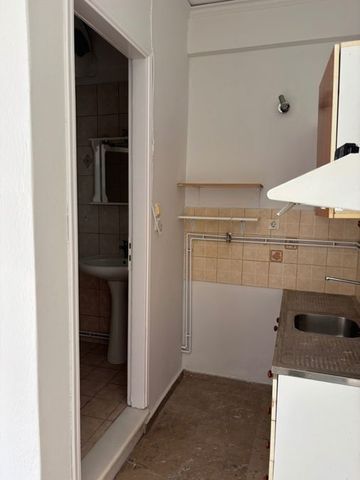 Studio/Γκαρσονιέρα για ενοικίαση Αγία Σοφία (Πάτρα) - Photo 3