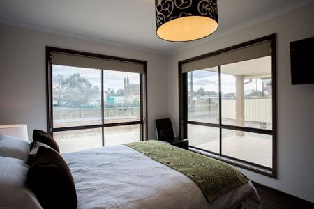 FULLY FURNISHED - UNAVAILABLE UNTIL DECEMBER 2018 - Photo 3