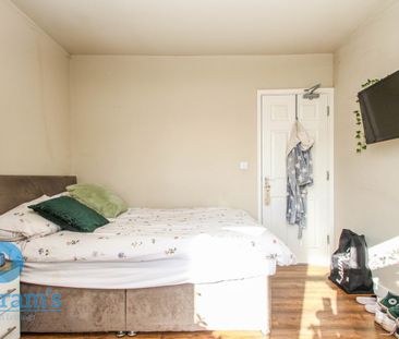 6 bed Semi-Detached House for Rent - Photo 5