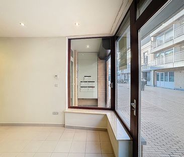 Gelijkvloers appartement in het centrum van Heist vlak aan De Bolle. - Photo 5