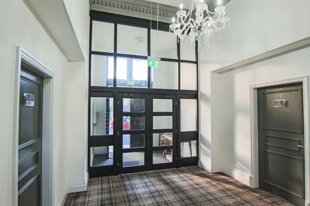 The Old Conservative Club, Irwell Terrace, Bacup - Photo 5