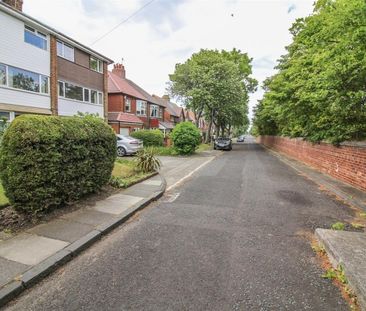 3 Bedroom House - Townhouse - Photo 3