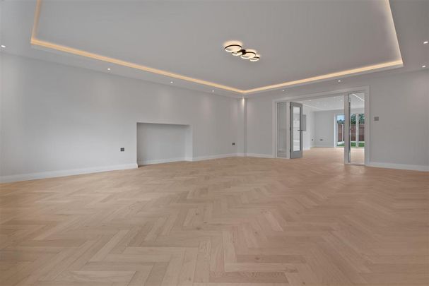 5 bedroom detached house to rent - Photo 1