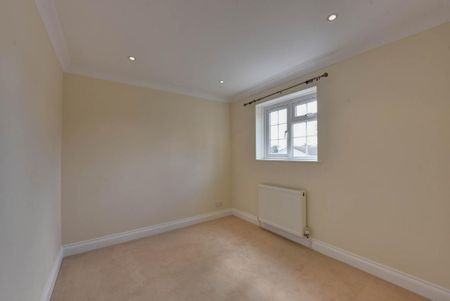 3 bedroom detached house to rent - Photo 3