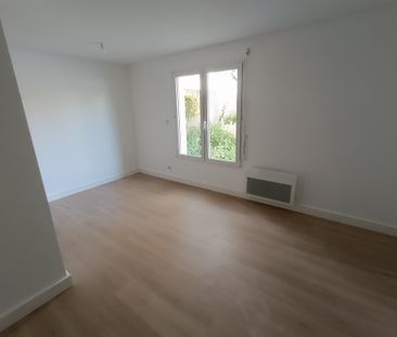Location Appartement 1 pièce 25m² LA ROCHE SUR YON 85000 - Photo 5