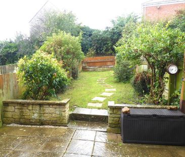 2 bedroom terraced house to rent - Photo 4