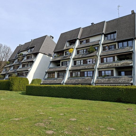Großzügige 3-Zimmer-Wohnung mit Loggia, Grünblick und Stellplatz in Eichgraben - Photo 1