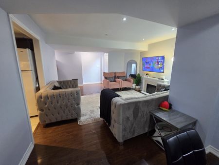 For Lease - 242 Jarrett Crossing Court, Milton, Ontario - Photo 5