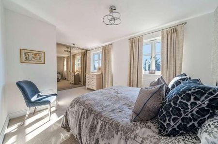 Consort Drive, Cobham, Surrey, KT22 - Photo 3