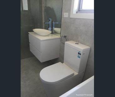 STRIKING TOWNHOUSE IN YARRAVILLE - Photo 6