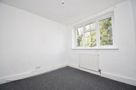4 bedroom terraced house to rent - Photo 2