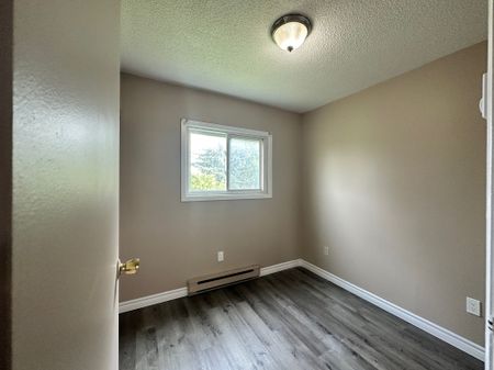 For Lease - 9 Lowndes Avenue Unit# 1, Georgina, Ontario - Photo 5