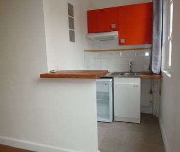 Location Appartement 1 pièce 15m² ISSY LES MOULINEAUX 92130 - Photo 1