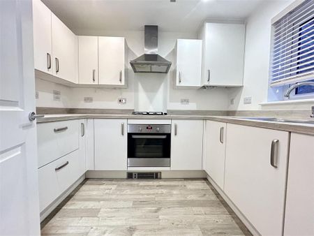 2 bedroom terraced house to rent - Photo 5