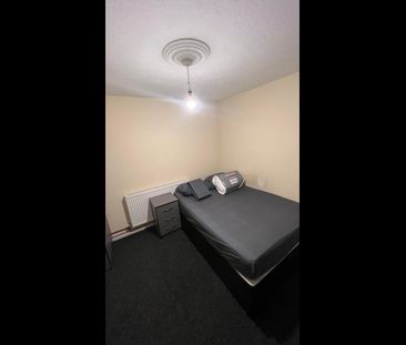 Room in a Shared House, Papyrus Way, B36 - Photo 6