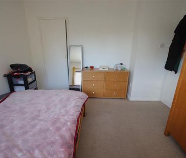 2 bedroom maisonette to rent - Photo 4