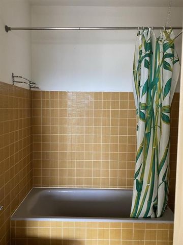 Location Appartement 1 pièce 31m² ANGERS 49100 - Photo 2