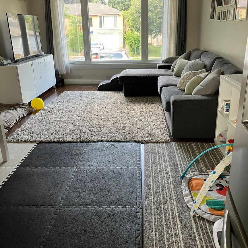 For Lease - 88 KULPIN Avenue Unit# MAIN FLR, Bradford West Gwillimbury, Ontario - Photo 1