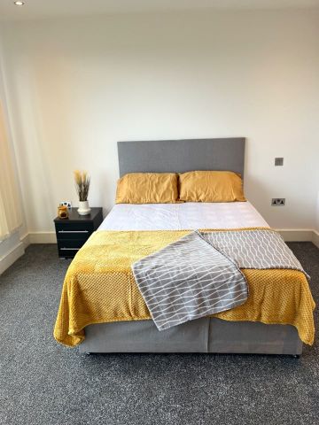 2 Bed Penthouse, North West, NG1 - Photo 4