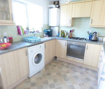 3 bedroom terraced house to rent - Photo 6