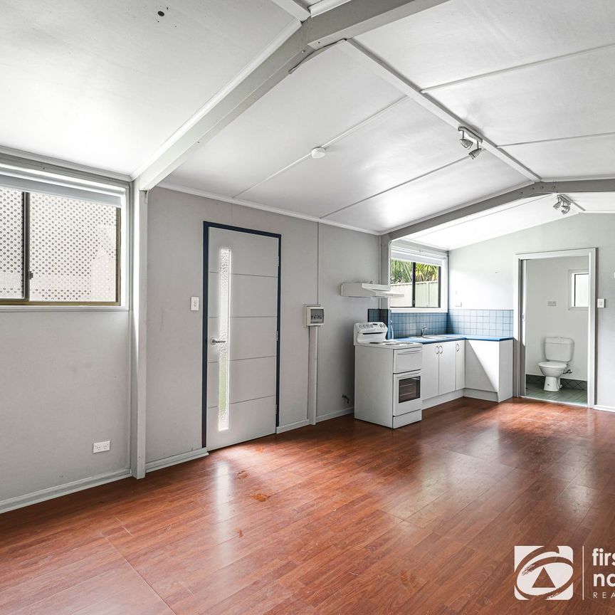 Impressive Family Home with Versatile Detached Studio - Photo 1