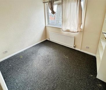 4 bedroom detached house to rent - Photo 4