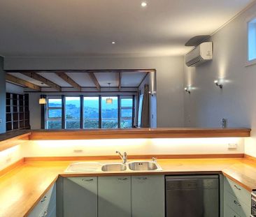 Spacious 2 Bed 2 Bath with Sun, Views & Courtyard - Photo 6