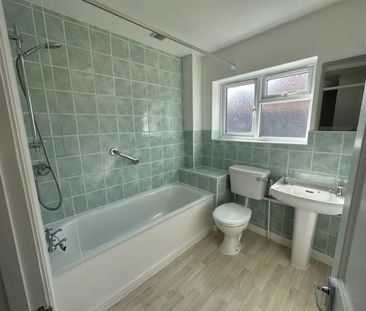 1 bedroom semi-detached house to rent - Photo 4