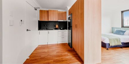 Castle Camperdown Three, Sydney - Photo 4