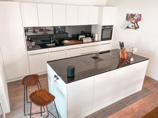 Stylishly furnished 4.5-room apartment with balcony in Büren an der Aare - Photo 1