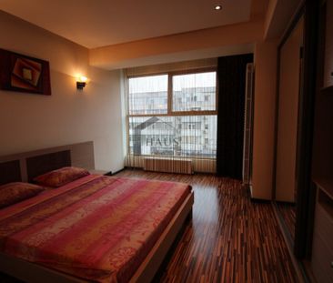 Apartament 3 camere 2 bai lux parcare subterana termen lung - Photo 4